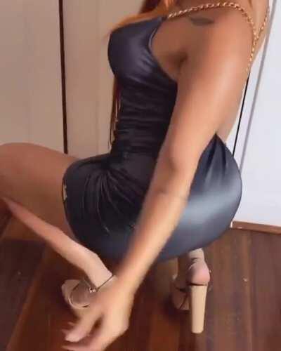 Moonick Oliveira @moonickoficial