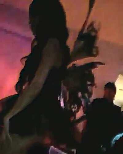 Look at her 😍😤😘