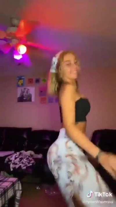 ryleeathomas - Video #8740