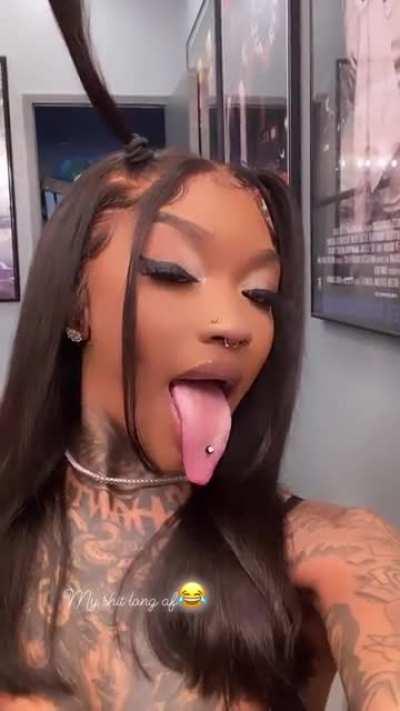 That tongue 😍😍😍