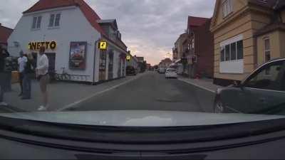 Fest ude foran Netto