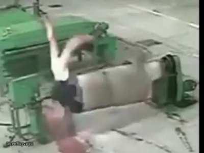 I saw confrlicting acticles,not sure if he made it or not. But them loose clothing can get you in trouble.