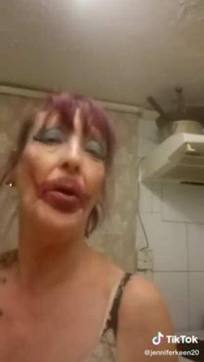 Mom's doing Younique again