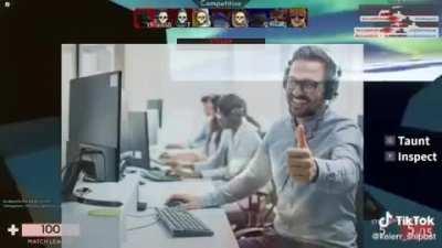 Madre promedio entrando a la comunidad del beelce Team