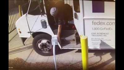 FedEx driver loses the keypad and the van during delivery