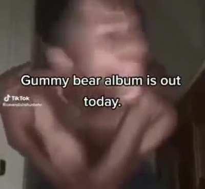 GUMMY BEAR