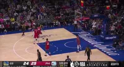 [Highlight] Thybulle blocks Curry, hustles and catches the rebound