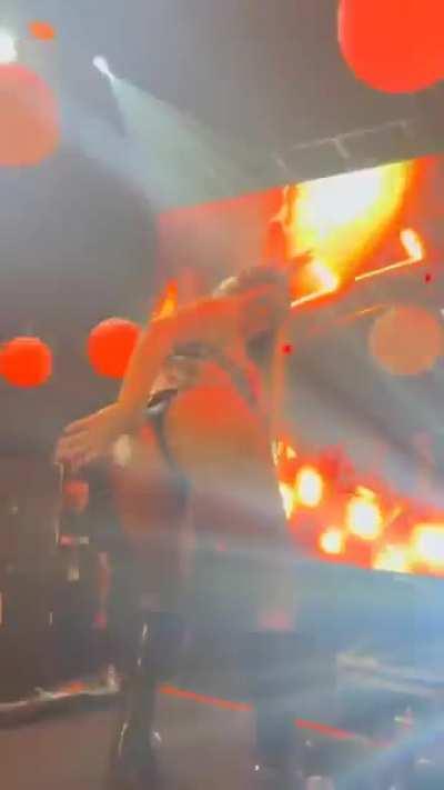 Viih Rube gostosa rebolando