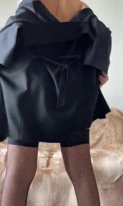 Wondering how long you'd eat me out