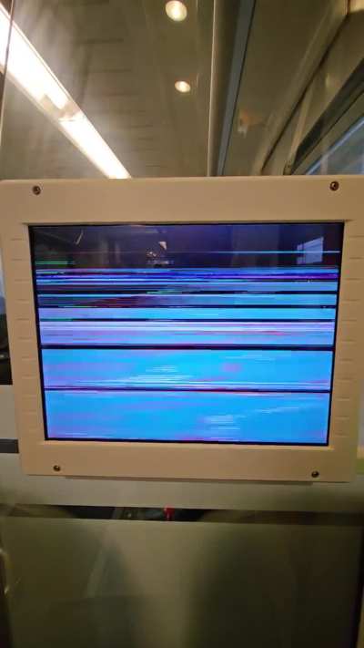 Kind of hypnotic... found on the train home (bit of a strobe warning)