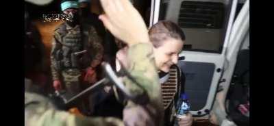 Hamas releases footage of 6th batch of hostages being released 