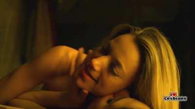 Anna Silk & Zoie Palmer (Lost Girl - s03e03) *NO MUSIC*