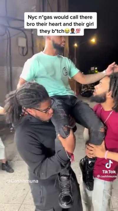 Shit is so weird 😭