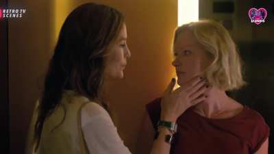 Retro TV Scenes: Saffron Burrows (43) & Gretchen Mol (43) - 