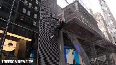 Unfortunate mishap in attempting to vandalize a Portland Chase Bank