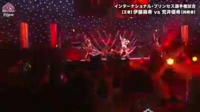 Let's not forget this grand entrance