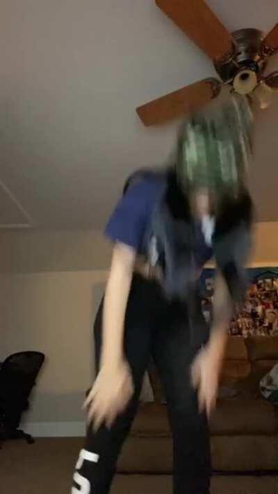 twerking in leggings