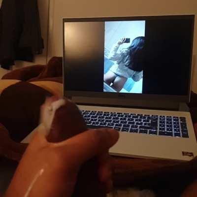 Me cumming to my girls ass