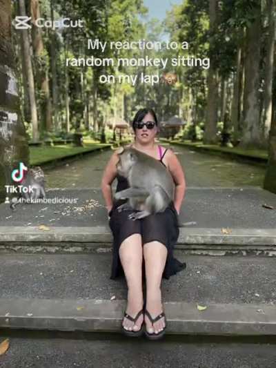 This MILF is heading back home, get ready cubs