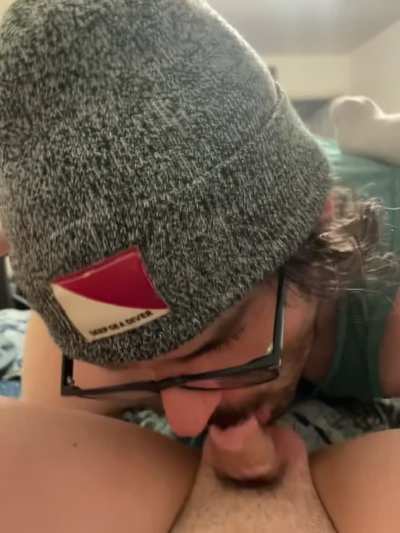 Daddy sucking my girl dick
