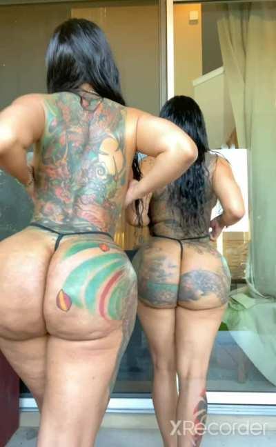 Check Comment For This Sexy Twins Folder👇👇