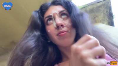 Katty public cum walk