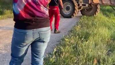 WCGW Trying to tow a car without propper equipment