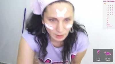 Emmika_ flashing her tits while painting