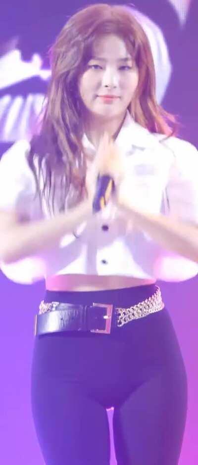 Red Velvet Seulgi8 레드벨벳 슬기 GIF by koreaactor