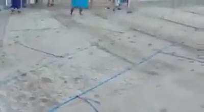 Así se pilla sitio en una playa de Torrevieja.