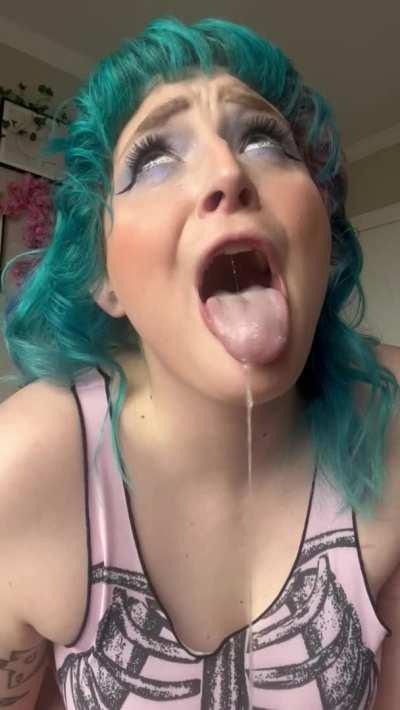 So lame how no one’s fucking my face rn