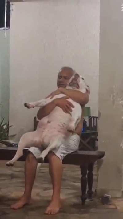 MaN ViOlEnTLy ChOkEs PoOr InNoCeNt DoG To dEaTh