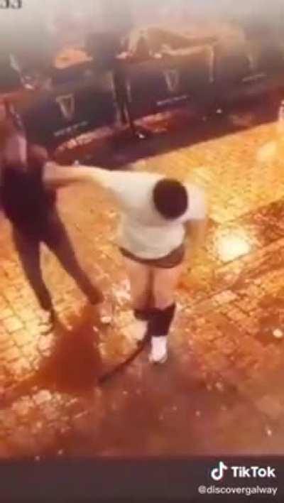 It's "Don't help just phone" on this one