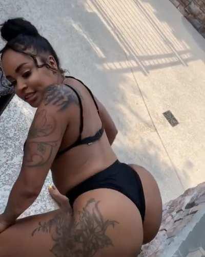 Tesla Williams (@phfame)