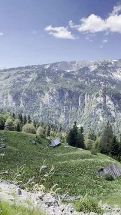 Beautiful nature at the heart-like lake in #nationalpark Sutjeska (Bosnia&Herzegovina)