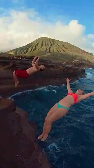 He threw his camera off the cliff 😳