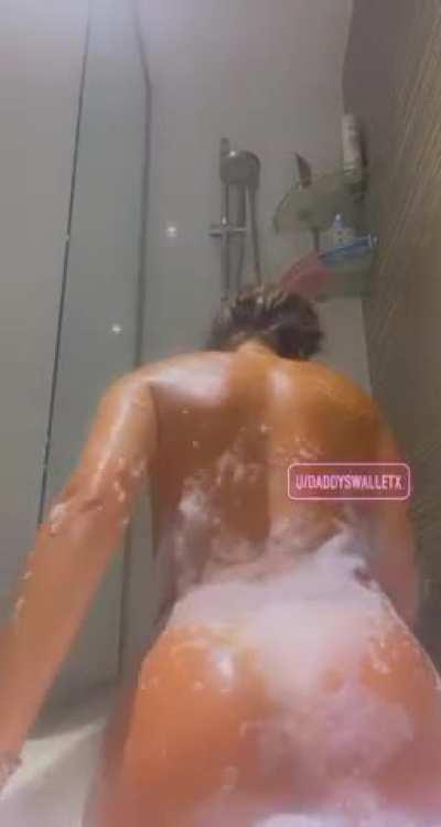 would u have a bath with me? ;P