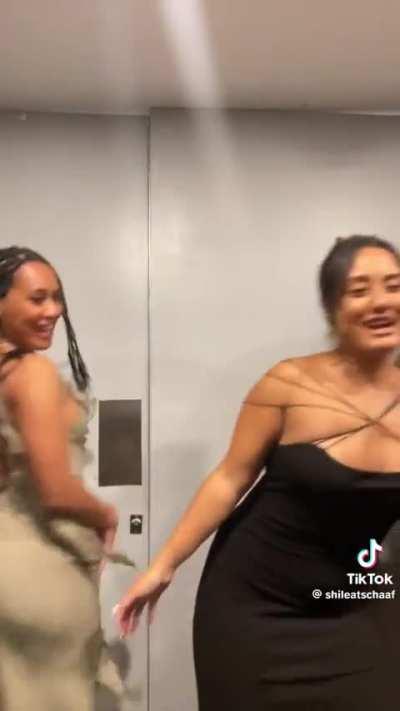 Polynesian women 🤤