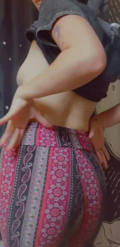 Do I look fun to play with?😊