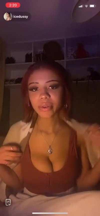 Cute teen with big boobs and big lips