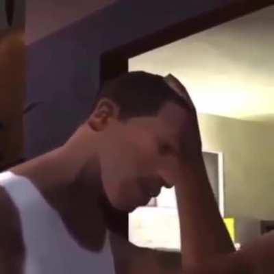 When I put Travis Scott on shuffle