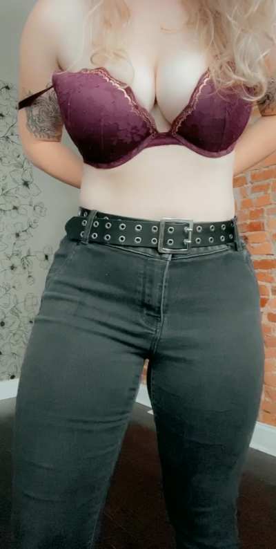 Do you want to have fun with me, DMs open