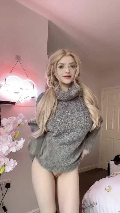 it's my first ever vid like this! are they bigger than you expected under my huge sweater? 💕