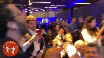 Tô amando o carluxo do mundo invertido