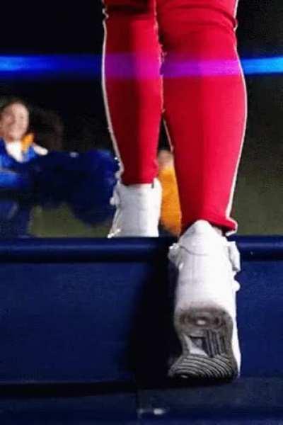 Riverdale always providing great fanservice from the sensual Madelaine Petsch. Her ass and body are fucking incredible.