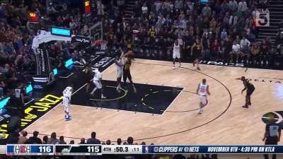 [Highlight] Lauri gets the basket the go in!