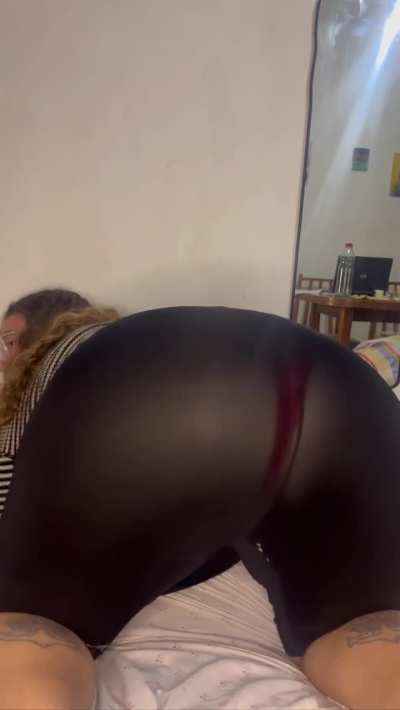 This fat ass wants to smother you while pushing my farts