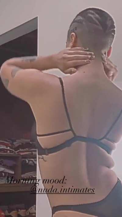 La chilena , historias seguidas