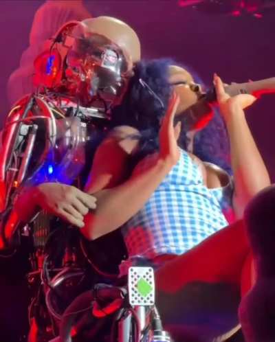 SZA lap dance 😮‍💨