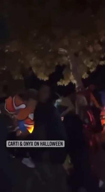 carti with Iggy & onyx , love to see it